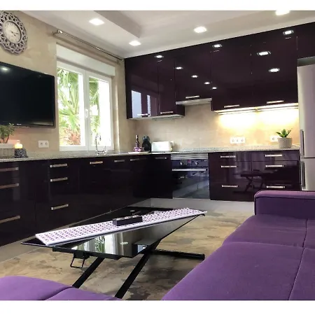 וילה Luxury Villa, Private N Pool